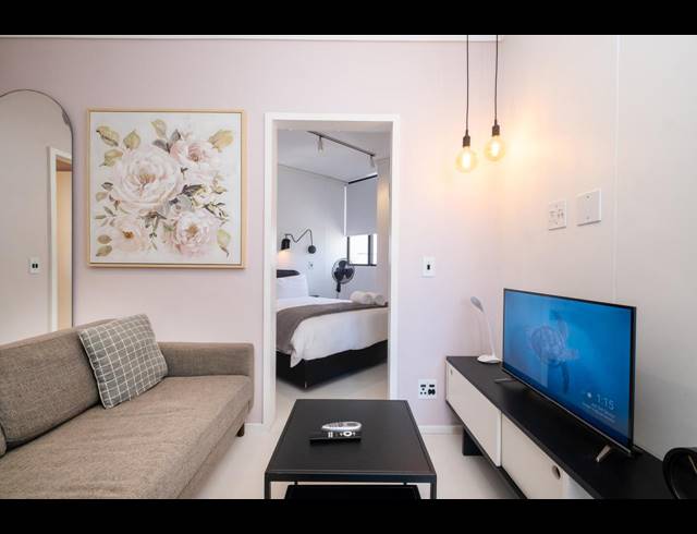 1 BEDROOM APARTMENT FOR SALE IN SEA POINT